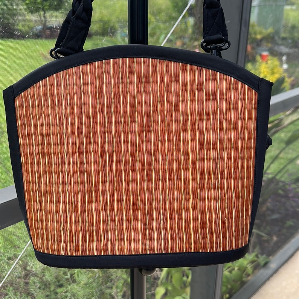 SARAYE Tatami mat bucket purse with black accents